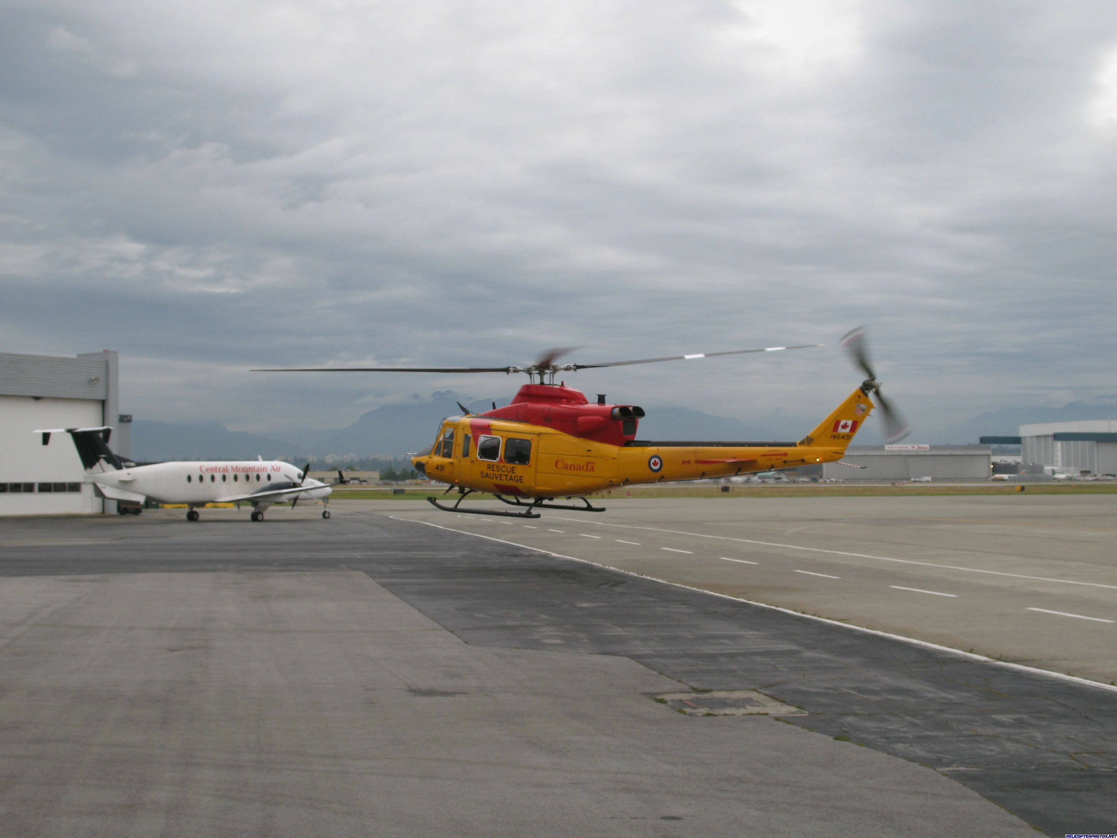 Bell 412 (14).webp