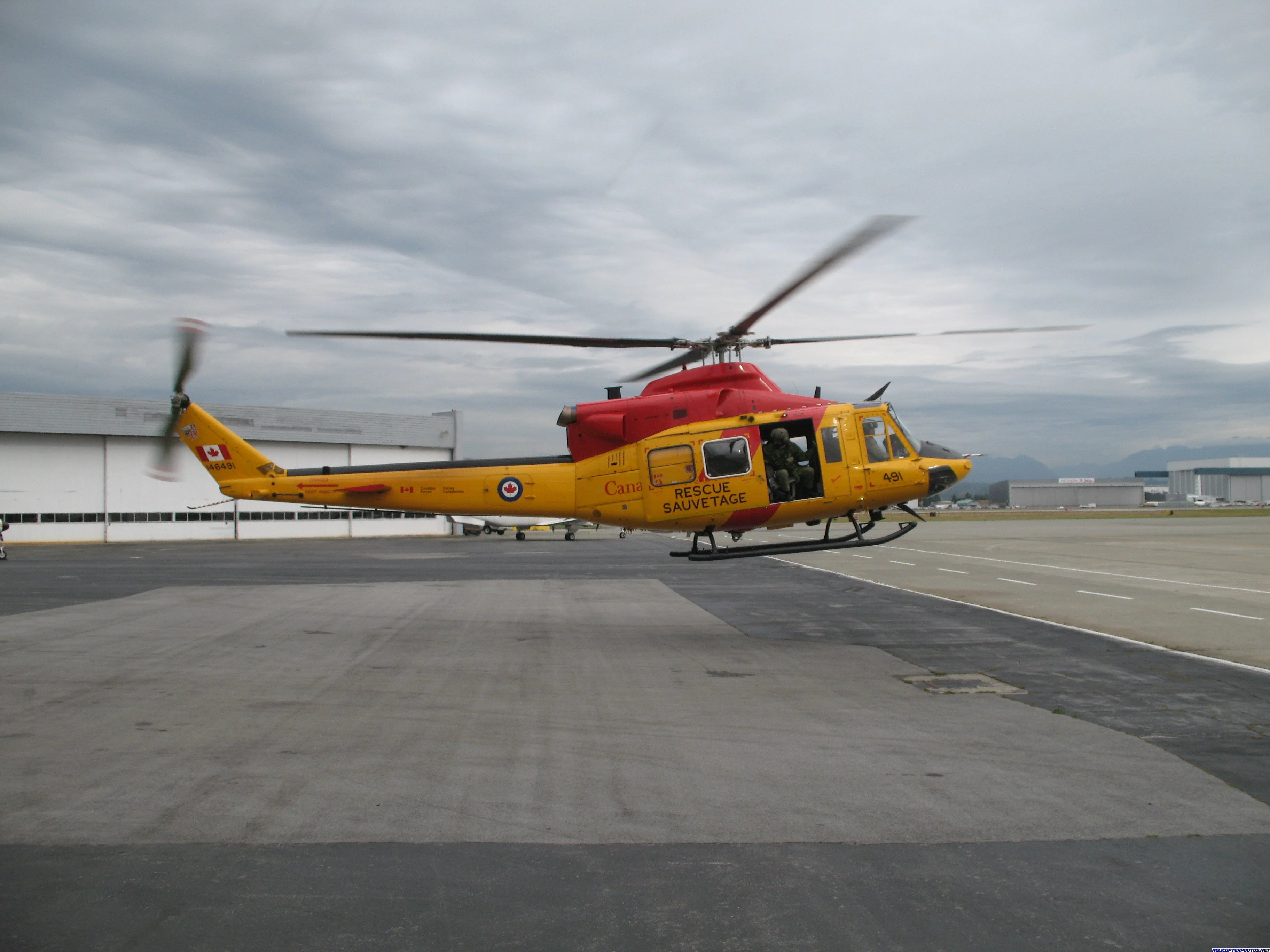 Bell 412 (25).webp