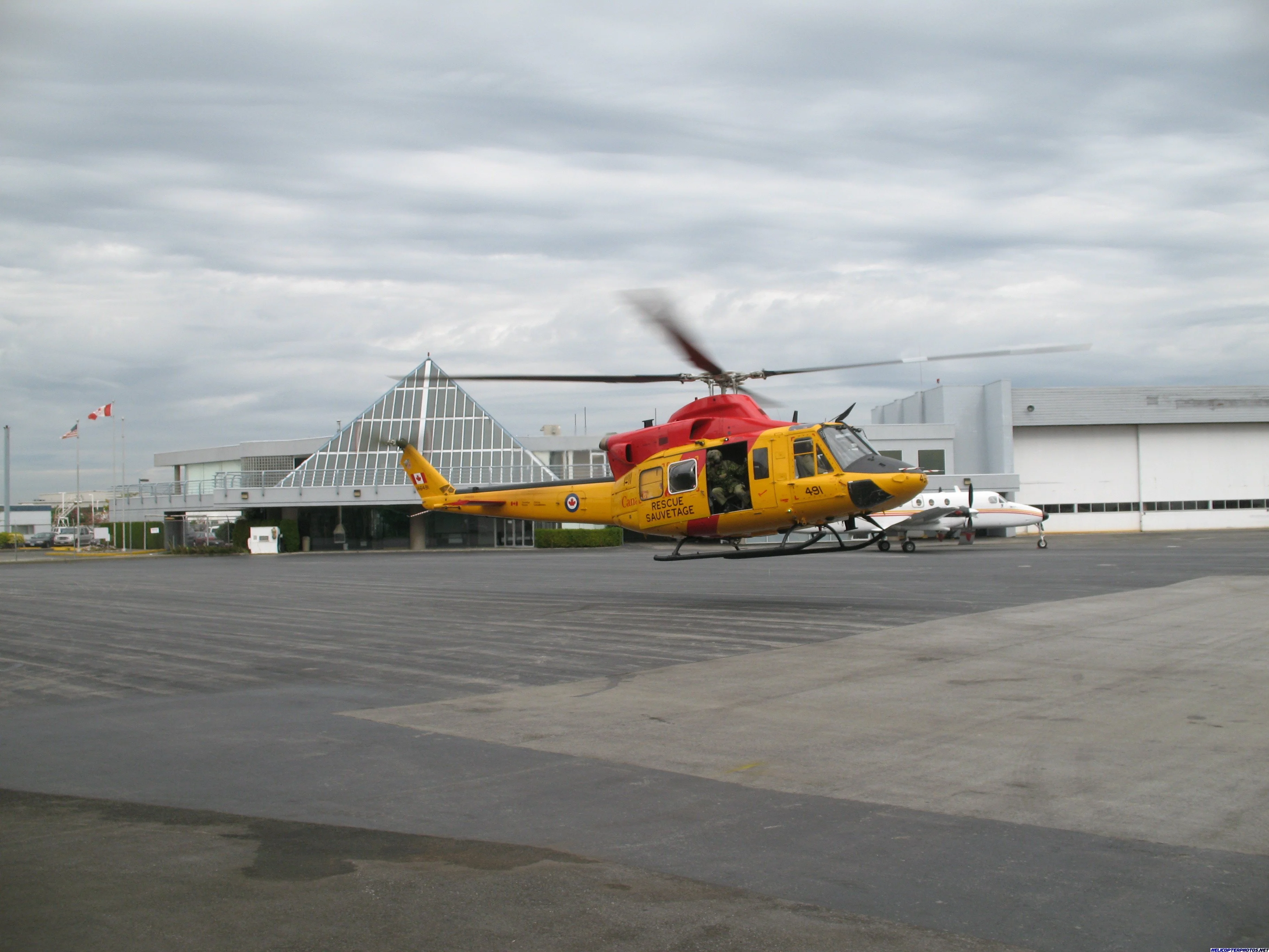 Bell 412 (26).webp
